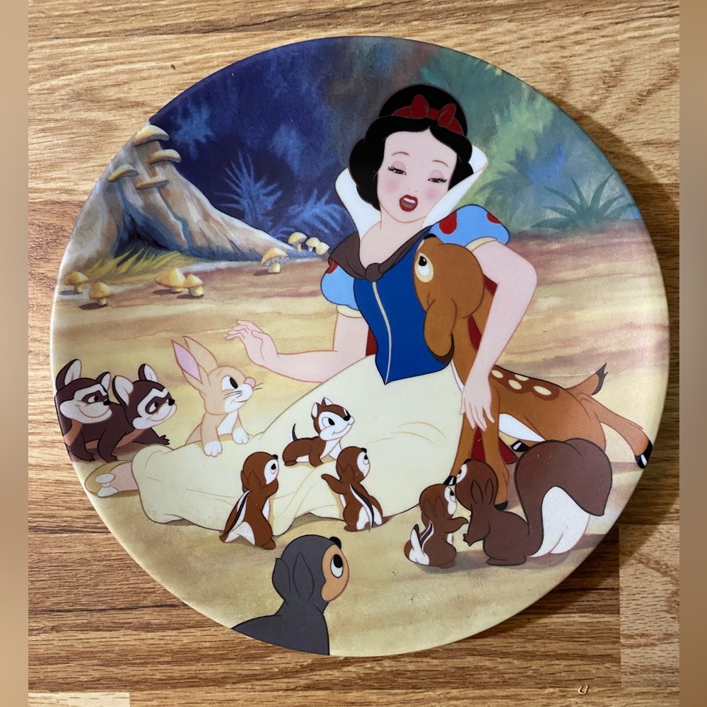 Disney Snow White Decorative Plate